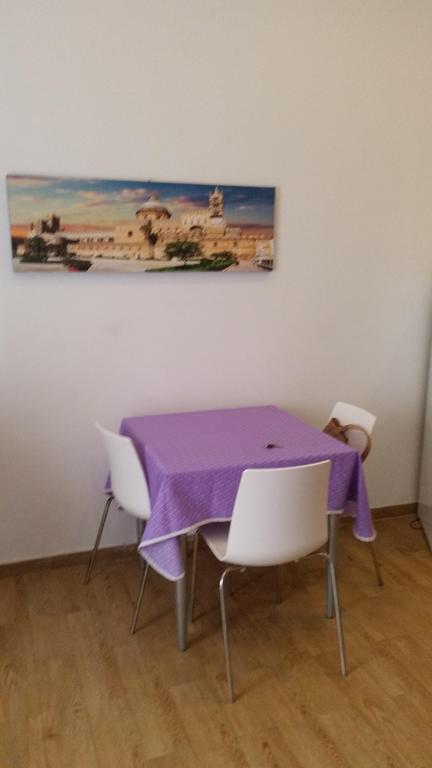 Perla Del Borgo Apartment Palermo Bagian luar foto