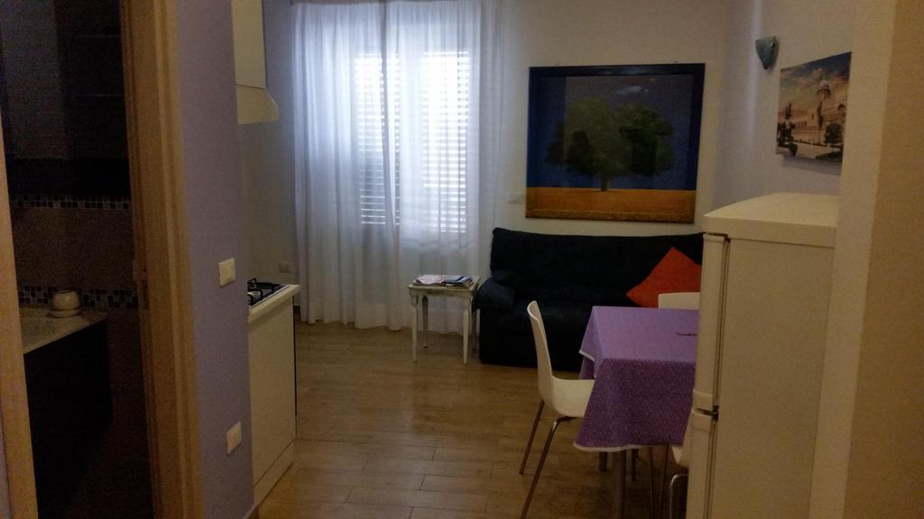 Perla Del Borgo Apartment Palermo Bagian luar foto