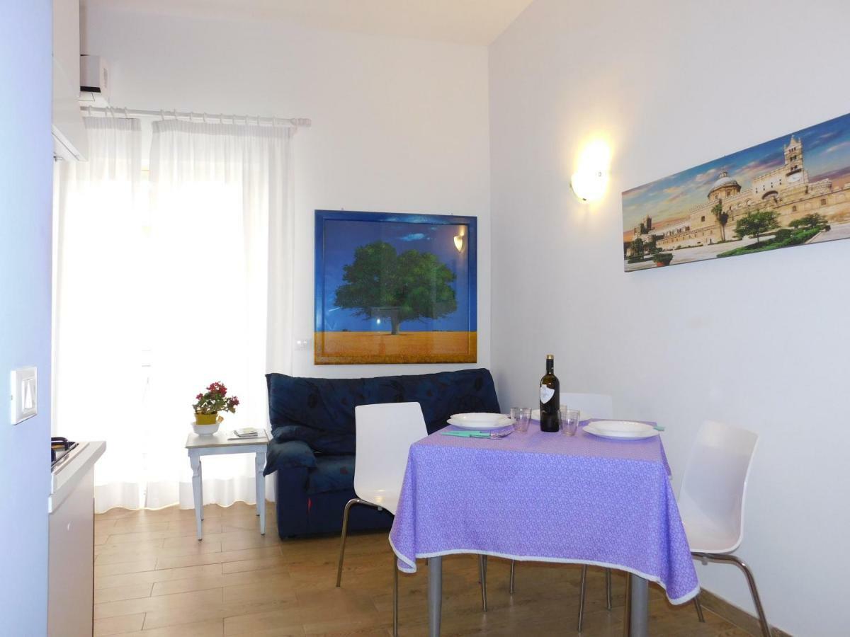 Perla Del Borgo Apartment Palermo Bagian luar foto