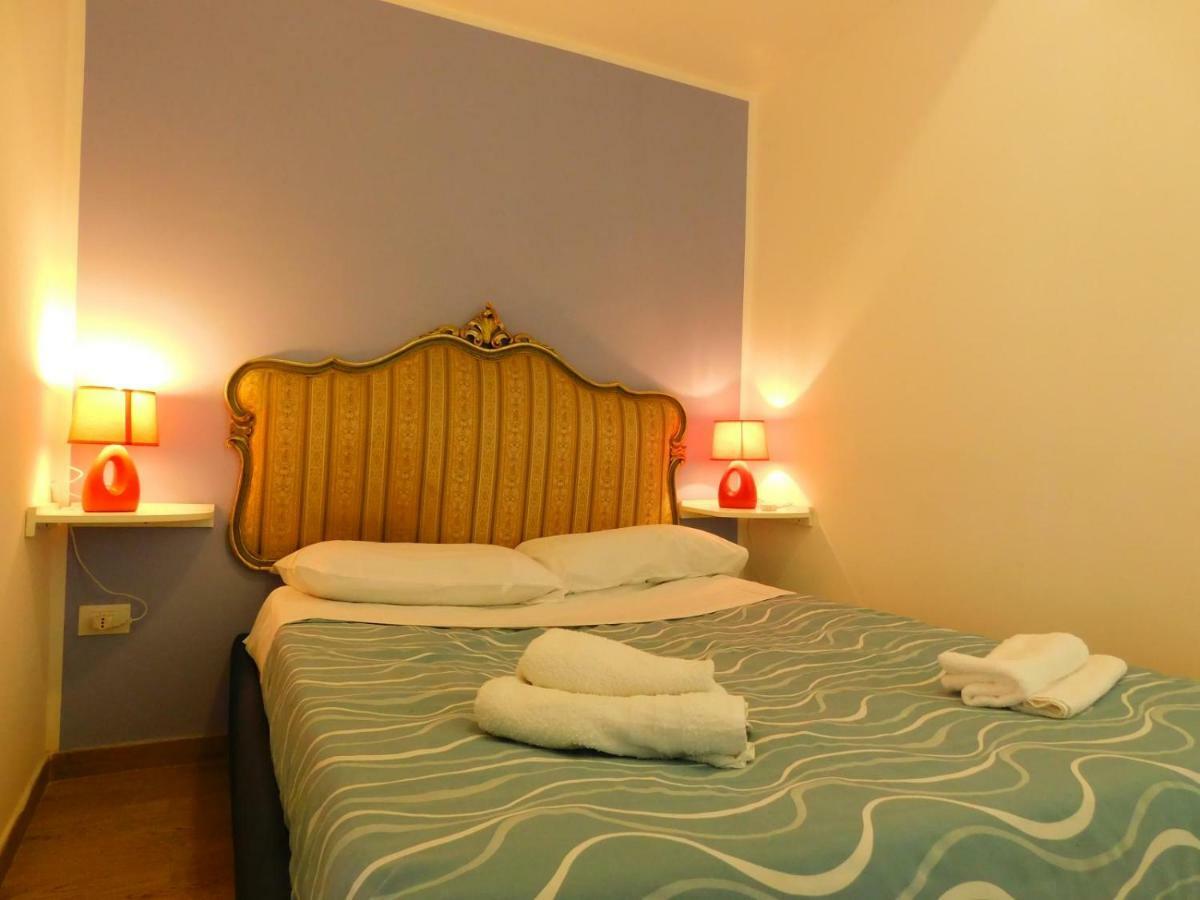 Perla Del Borgo Apartment Palermo Bagian luar foto