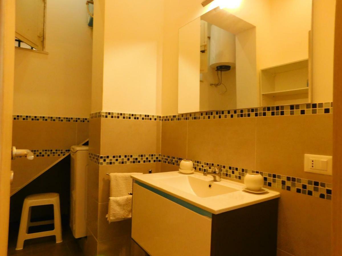 Perla Del Borgo Apartment Palermo Bagian luar foto